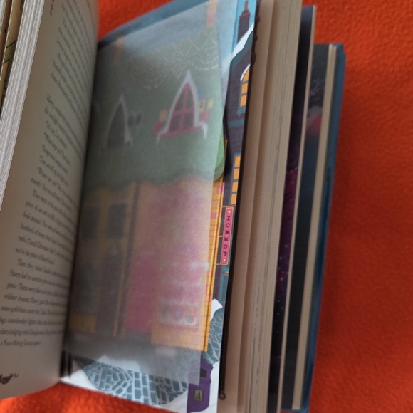 Harry Potter and the Prisoner of Azkaban Illustrated Book - Picture 4 of 6